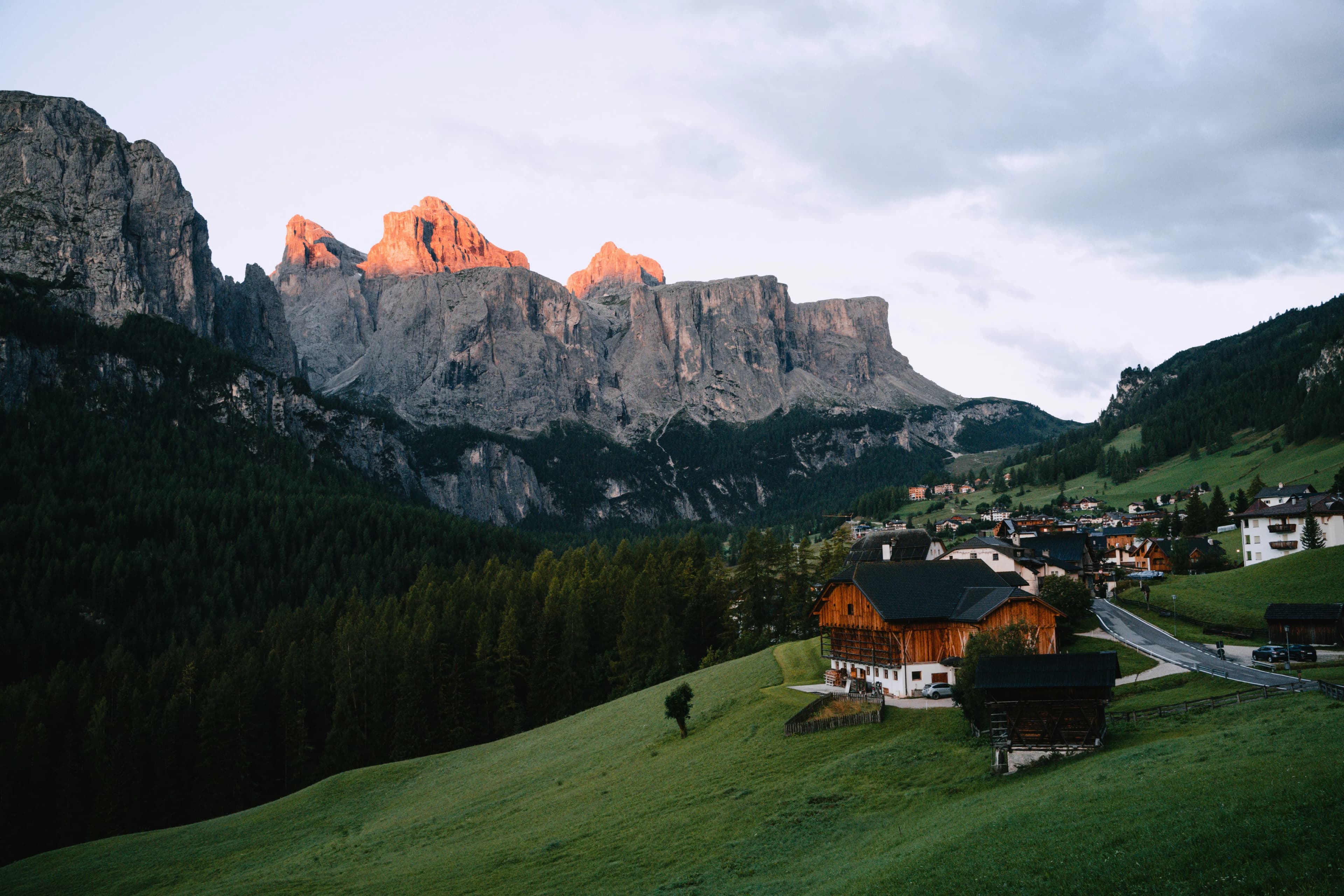 Dolomites at golden hour — the register of a Premium private trip